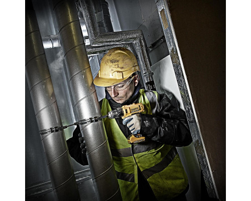 Аккумуляторная дрель-шуруповерт DEWALT DCD 710 D2 Аккумуляторная дрель-шуруповерт DEWALT DCD 710 D2