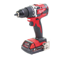 Аккумуляторная дрель-шуруповерт Milwaukee M18 CBLDD-202C 4933464317