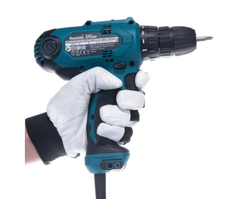 Дрель-шуруповерт Makita DF0300 + набор бит D-65028 10 шт. DF0300X3 Дрель-шуруповерт Makita DF0300 + набор бит D-65028 10 шт. DF0300X3
