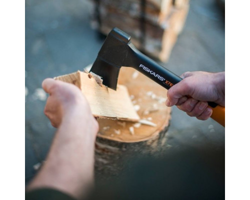 Топор Fiskars X7 - XS универсальный121423/1015618 Топор Fiskars X7 - XS универсальный121423/1015618