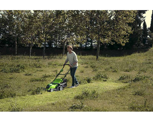 Аккумуляторная газонокосилка Greenworks G40LM40 40V 2504707 Аккумуляторная газонокосилка Greenworks G40LM40 40V 2504707