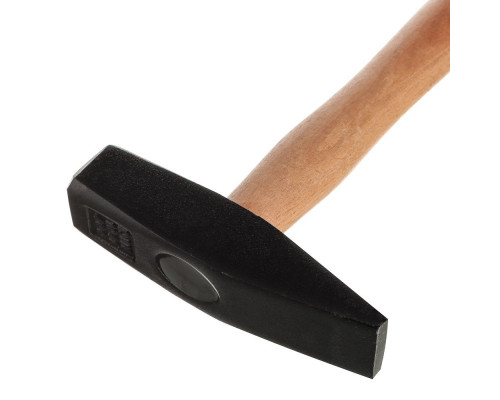 Молоток кованый с деревянной ручкой 200 гр ЕРМАК 662-404