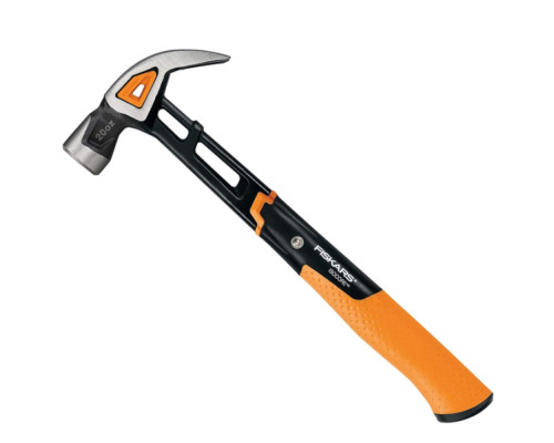 Молоток Fiskars с загнутым гвоздодёром L20oz/13.5 1027203