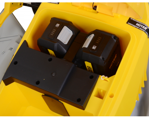 Газонокосилка аккумуляторная CLM-460/4MP Li ЕА+ (самоходная, с АКБ 4 А/ч и З.У.) Grey Huter 70/4/81