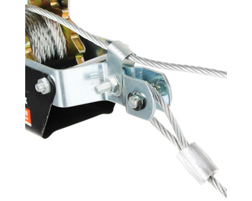 Лебедка ручная рычажная 2 т, длина троса 1,8 м ЕРМАК 737-012