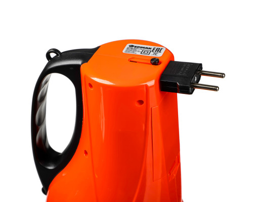 Фонарь ЕРМАК прожектор 18 ярк. LED, 3xАА / вилка 220В, пластик, 110х118х175 мм 198-012