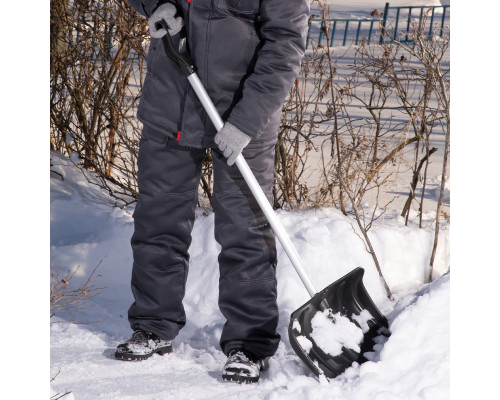 Лопата для уборки снега пластиковая, 470х350х1340 мм, алюминиевый черенок Сибртех 61662