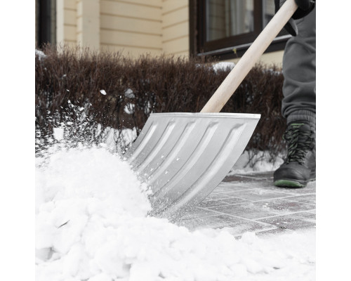 Лопата стальная, оцинкованная 420 x 370 х 1370 мм с деревянным черенком Сибртех 61680