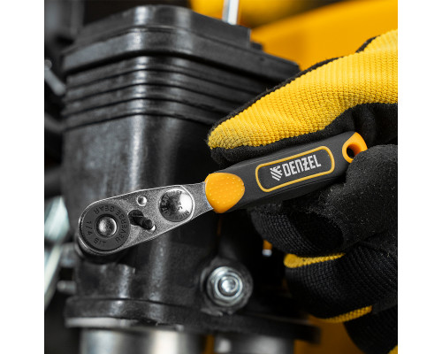 Ключ-трещотка для бит 1/4", 52 зуба, CrMo, адаптер для торцевых головок Denzel 11633