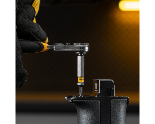 Ключ-трещотка для бит 1/4", 52 зуба, CrMo, адаптер для торцевых головок Denzel 11633