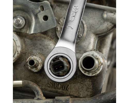 Набор ключей комбинированных трещоточных 6-19 мм, 8 шт., CrV, матовый хром Denzel 14721