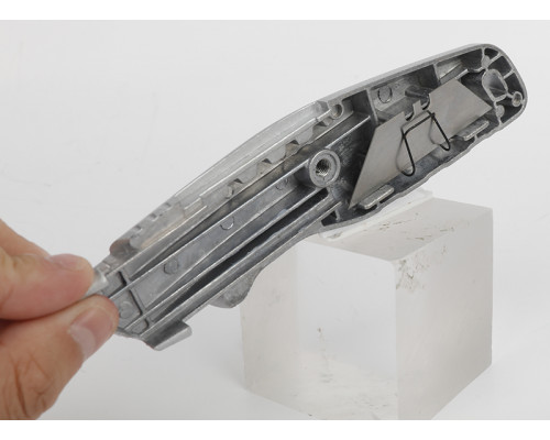 Строительный выдвижной нож WORKPRO алюминиевый WP213006