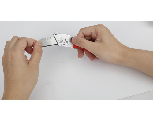 Складной нож WORKPRO металлический WP211002