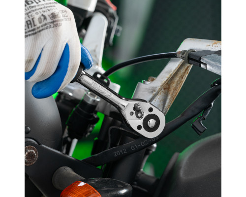 Ключ-трещотка 3/8", 45 зубьев, с быстрым сбросом, CrV, хром Сибртех 14002