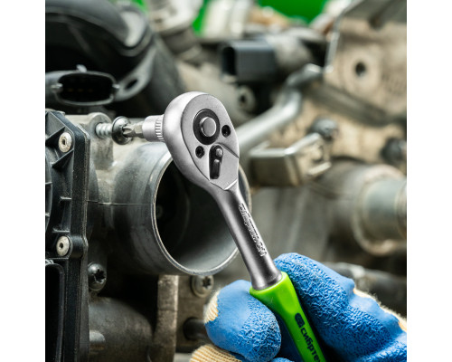 Ключ-трещотка 1/4", 45 зубьев, с быстрым сбросом, матовый хром Сибртех 14021