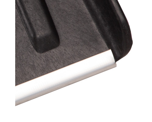 Лопата для уборки снега пластиковая, 275 х 345 х 890 мм, стальной черенок Stels  61586