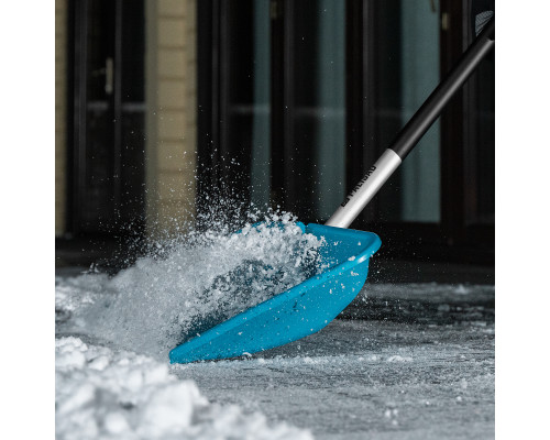 Лопата-скрепер для уборки снега PALISAD LUXE полипропилен, 550х340х1450 мм, алюминиевый черенок, ПВХ 61727