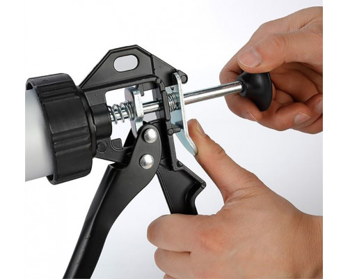 Пистолет для герметика WORKPRO 375 мм, закрытый WP224006