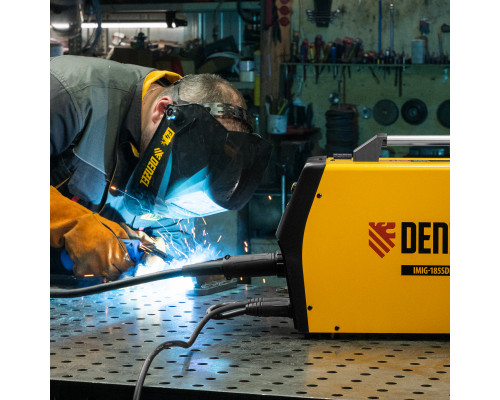 Инверторный сварочный полуавтомат Denzel IMIG-185SDR 94363 Инверторный сварочный полуавтомат Denzel IMIG-185SDR 94363