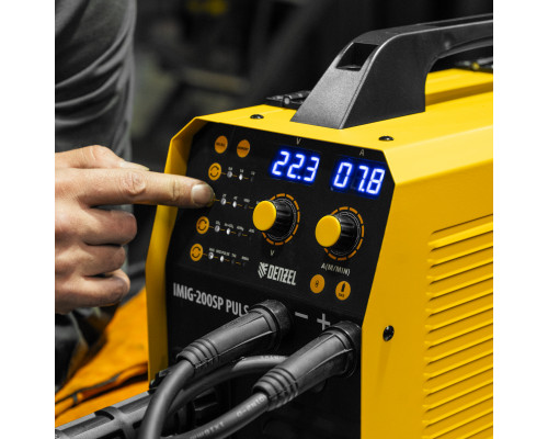 Инверторный сварочный полуавтомат Denzel IMIG-200SP Pulse 94362 Инверторный сварочный полуавтомат Denzel IMIG-200SP Pulse 94362