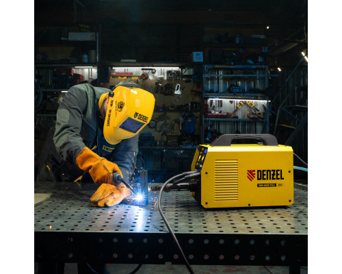 Инверторный сварочный полуавтомат Denzel IMIG-200SP Pulse 94362 Инверторный сварочный полуавтомат Denzel IMIG-200SP Pulse 94362