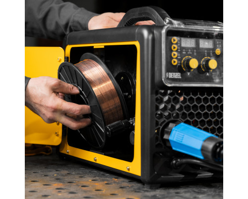 Инверторный сварочный полуавтомат Denzel MIG-160 94309 Инверторный сварочный полуавтомат Denzel MIG-160 94309