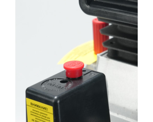 Компрессор P.I.T. PAC100-C + Набор пневмоинструментов P.I.T. PTS10-D в подарок АКЦИЯ PAC100-C + PTS10-D